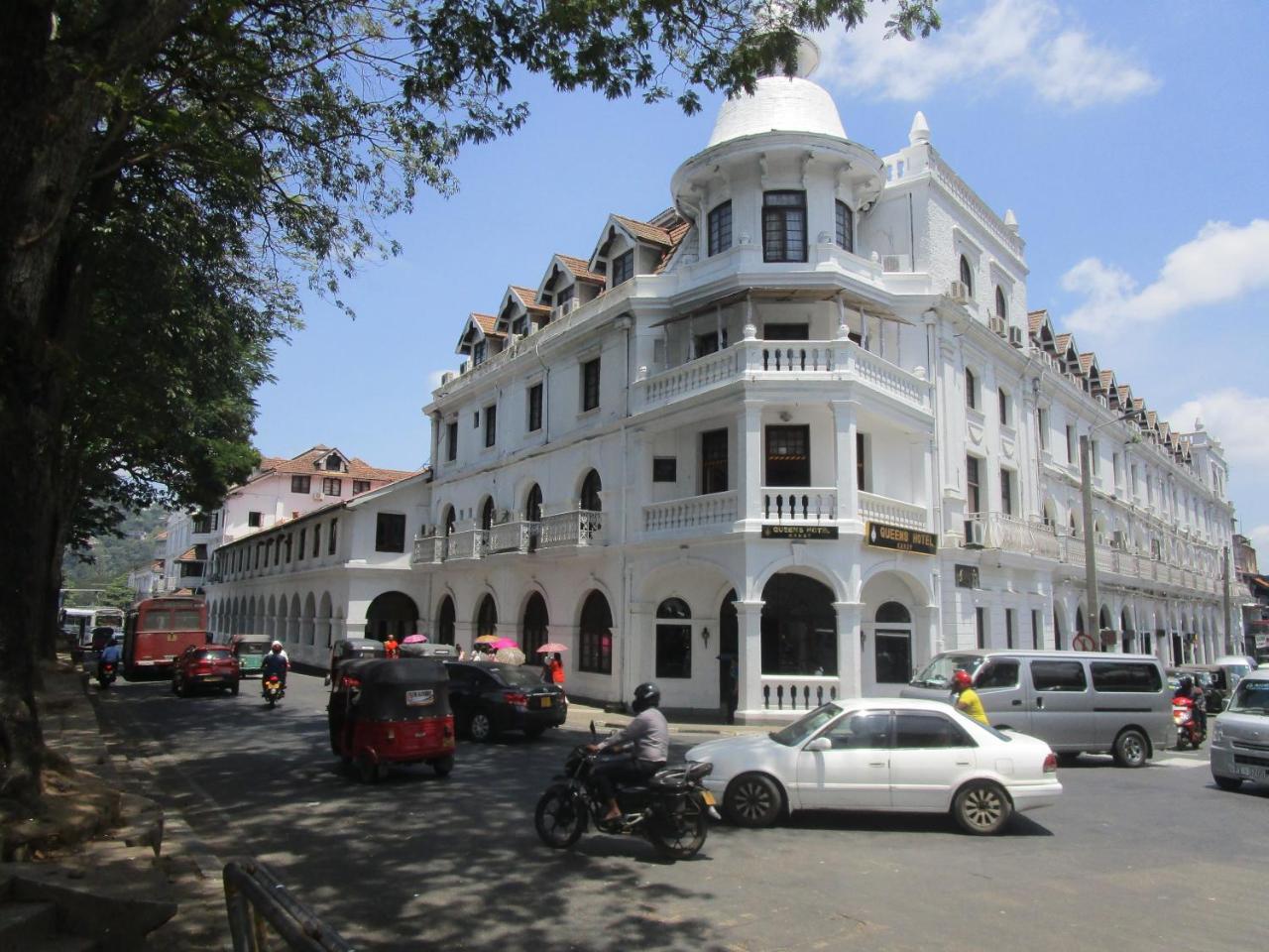 New Nethmi Villa Kandy Eksteriør billede