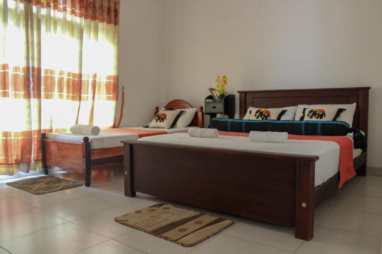 New Nethmi Villa Kandy Eksteriør billede